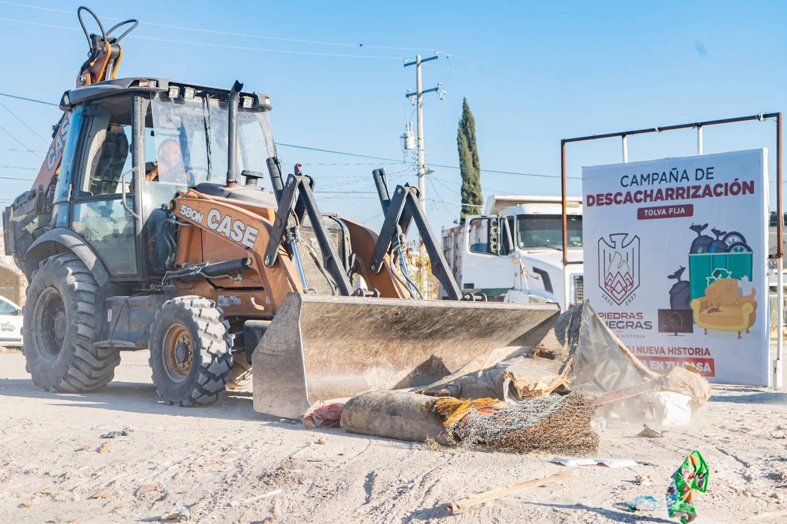 CONTINÚA LA INTENSA CAMPAÑA DE DESCACHARRIZACIÓN EN PIEDRAS NEGRAS