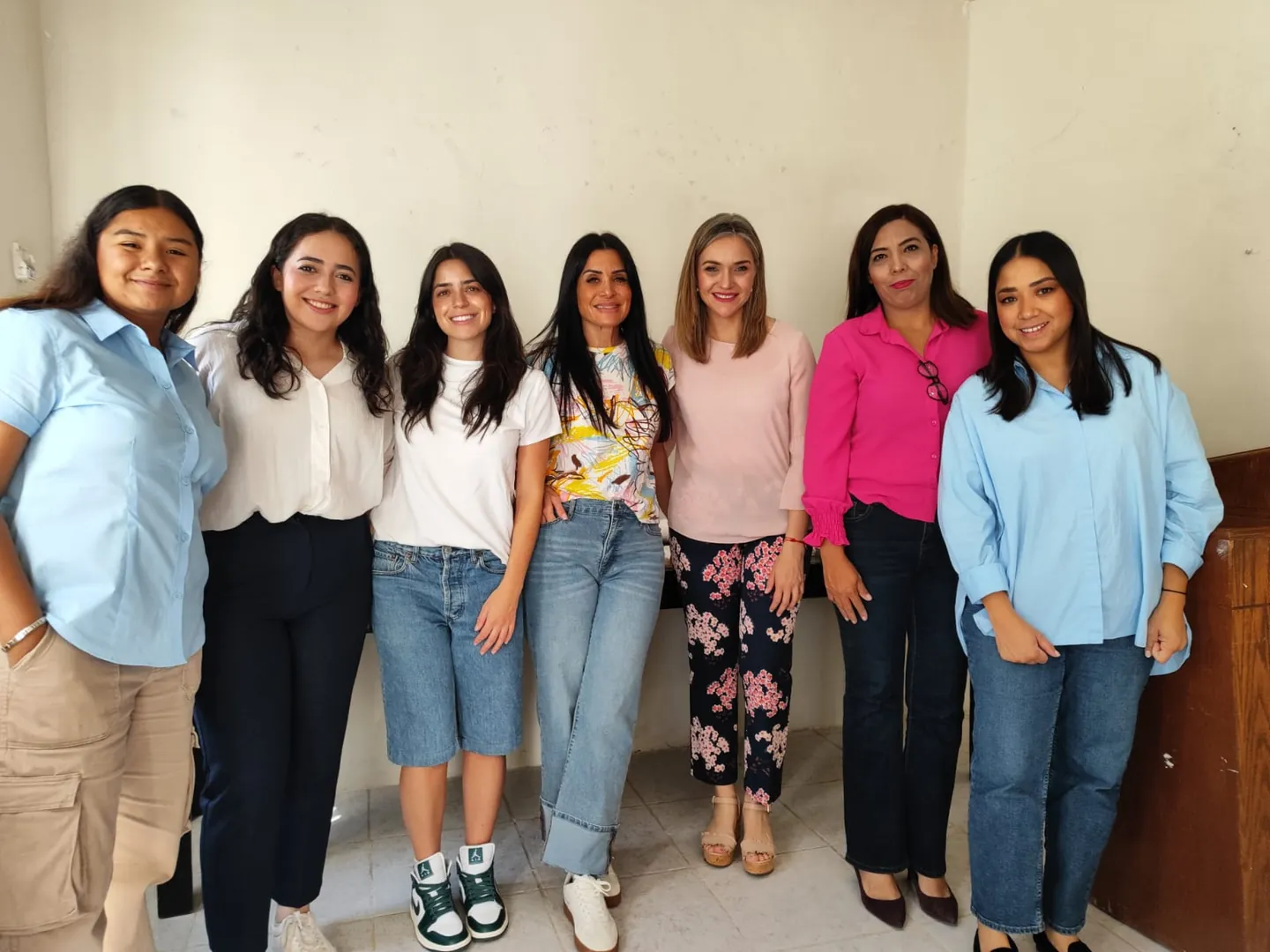 CURSO DE PINTURA EN RECLUSORIO FEMENIL