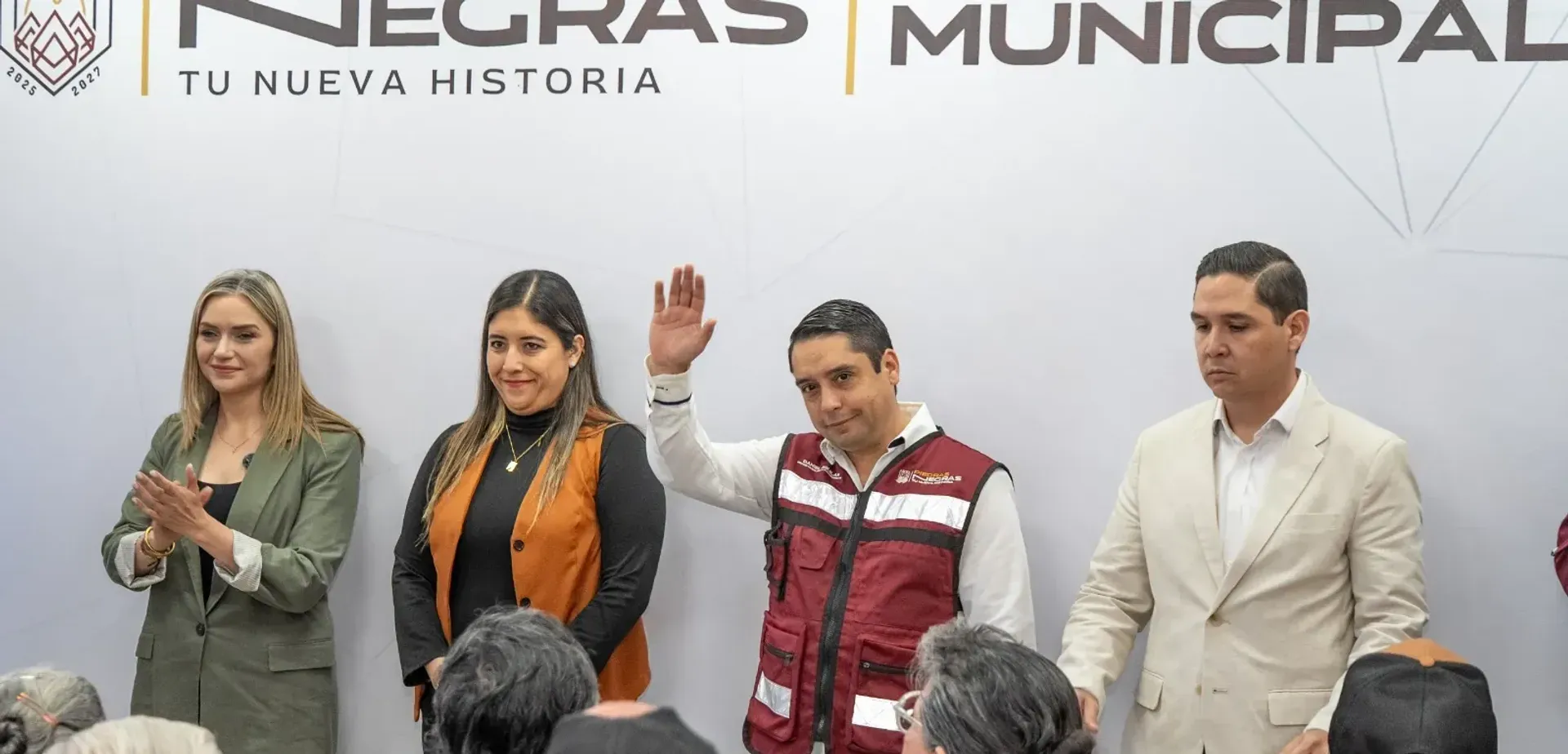 INICIA CAMPAÑA DE CIRUGÍAS DE CATARATAS A BAJO COSTO EN LA COLONIA AÑO 2000