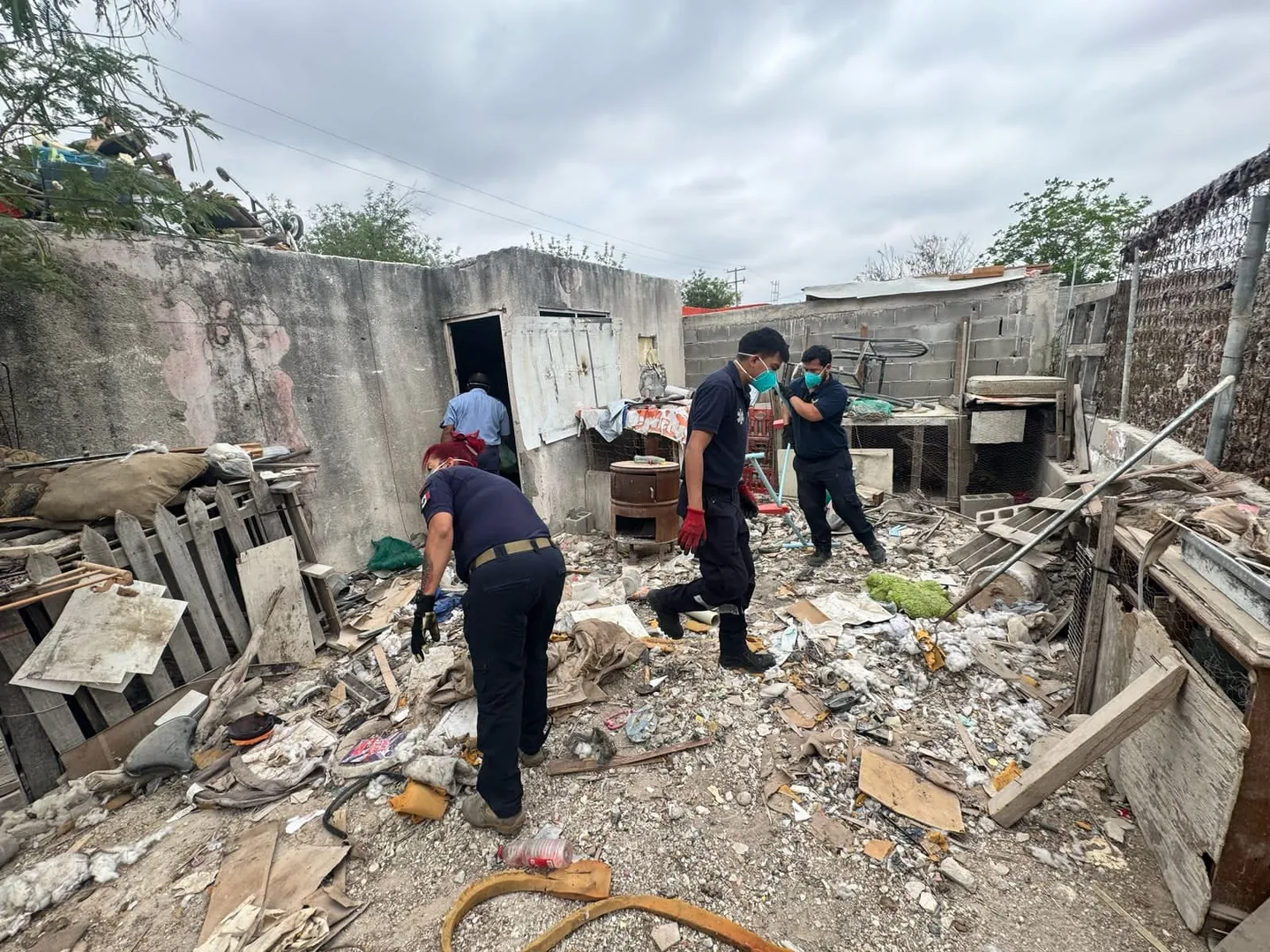 ATIENDE ALCALDE JACOBO RODRÍGUEZ REPORTE CIUDADANO Y ELIMINA FOCO DE INFECCIÓN EN LA COLONIA AÑO 2000