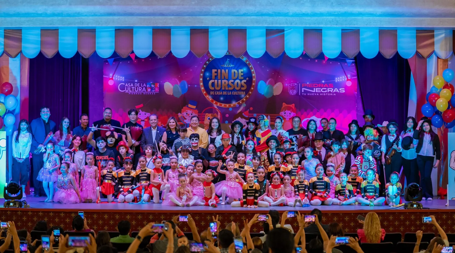 PRESENTACIÓN CON TEMÁTICA DE CIRCO MARCA CLAUSURA DE TALLERES EN LA CASA DE LA CULTURA