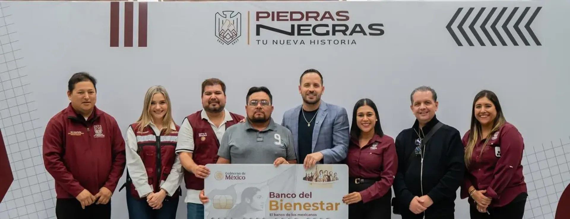 ENTREGA DE TARJETAS DEL PROGRAMA FEDERAL DE "BECAS RITA CETINA"